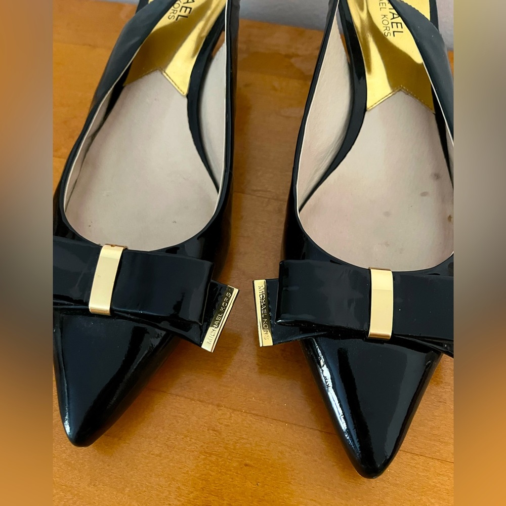 Michael Michael Kors bow kitten heals